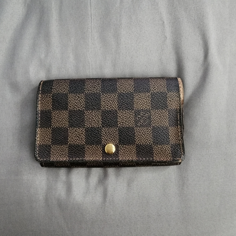 Louis Vuitton Daimer Ebene small wallet